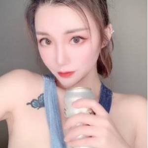 女神妮可私拍完美出脸，7.9G精彩视频粉丝必看！